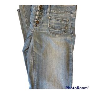 American Eagle Women’s Jeans. Size 10Regular. Flare bottoms.
